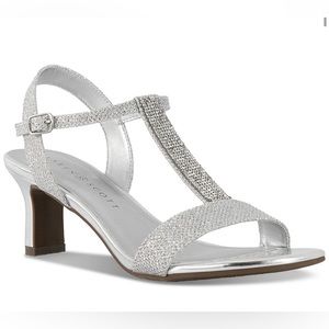 KAREN SCOTT Toriee T-Strap Embellished Dress Sandals Silver Sz 7 NWOT